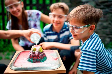 ¿Cómo hacer un volcán? Para niños